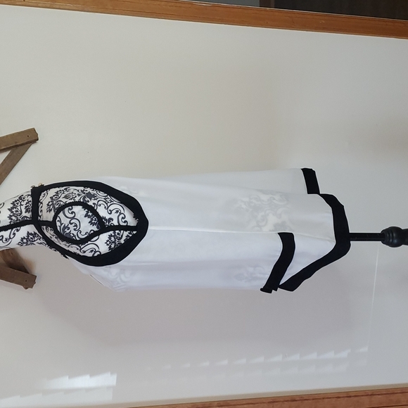 New York & Company Woman's Top EUC - Picture 6 of 7